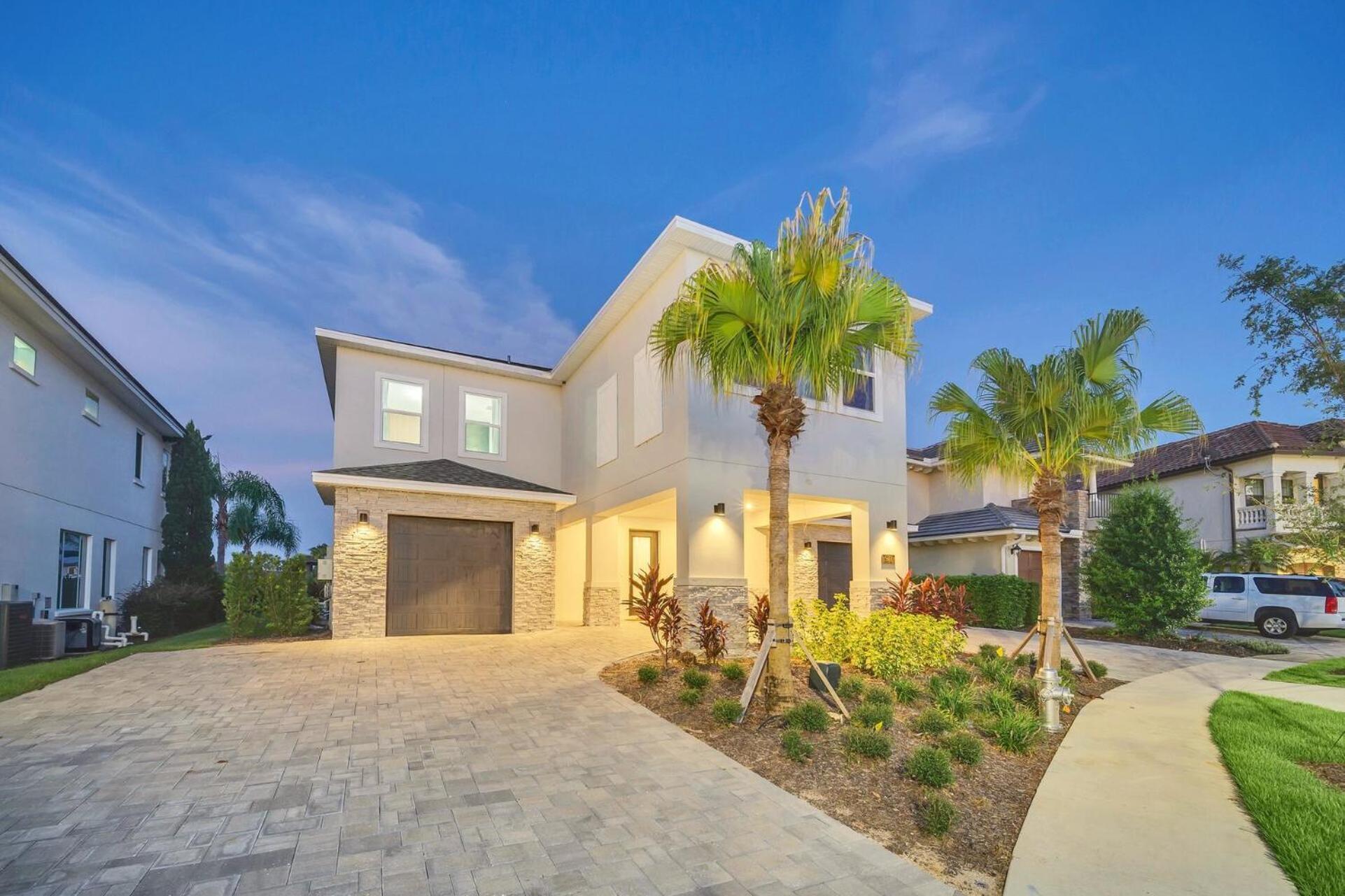Unwind In Style At 13 Bedroom Villa6636 Pousada Kissimmee