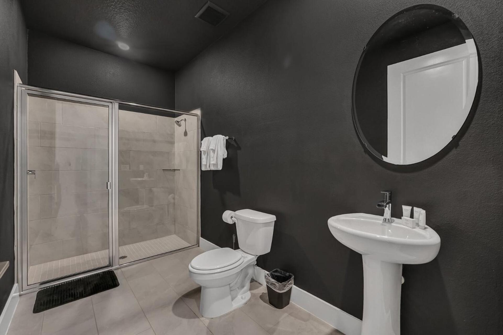 Unwind In Style At 13 Bedroom Villa6636 *