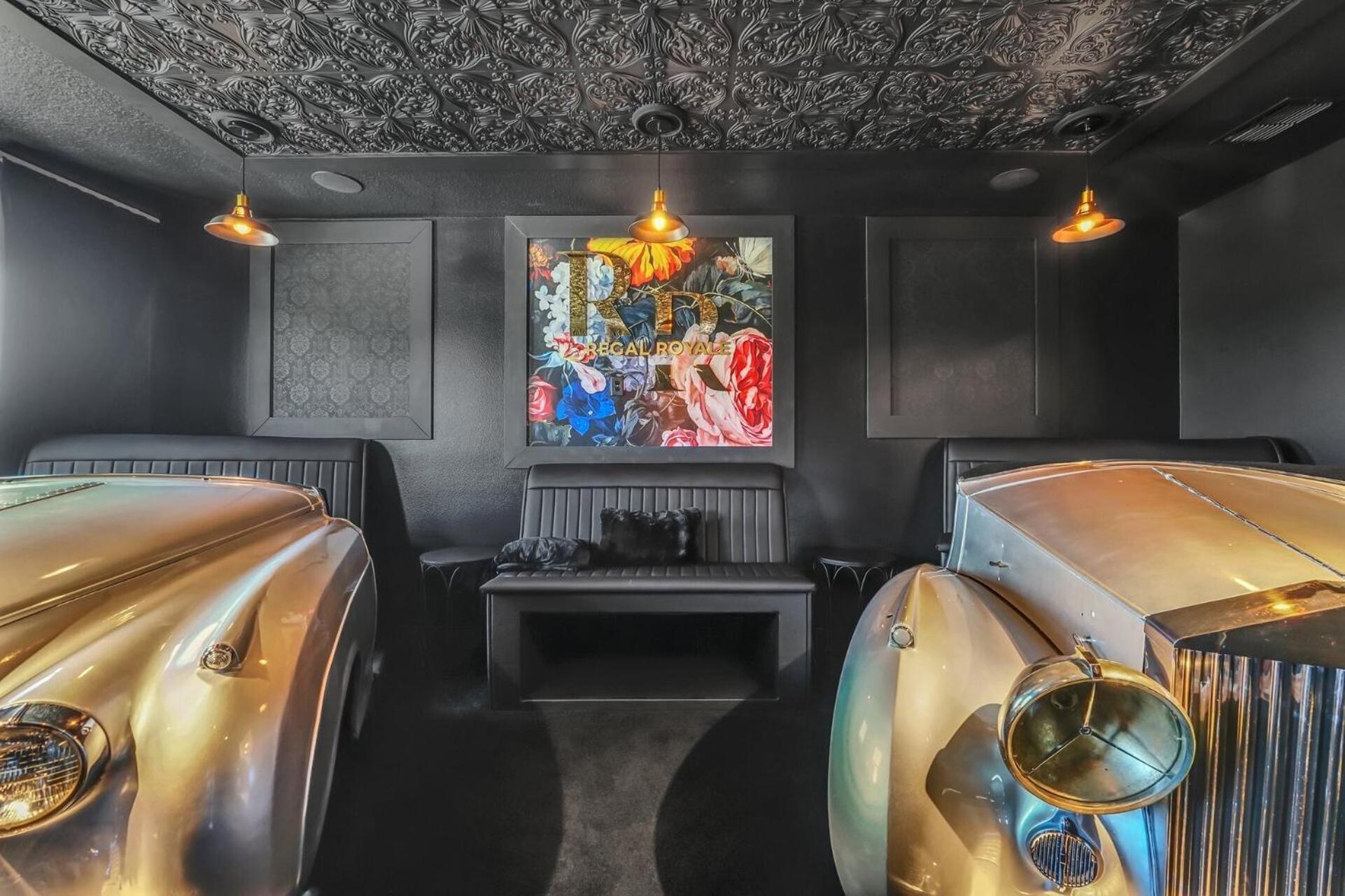 Unwind In Style At 13 Bedroom Villa6636 Kissimmee